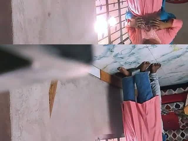 Indian Village Girlfriend Ko Kisi Aur Dost Ne Jhamkar Choda
