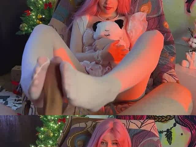Cute Princess in Pink Teases Big Cock and Gets Creampie