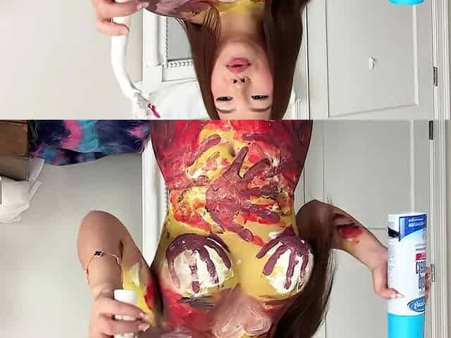 ORIENTAL HAWT CHICK CLEANS MIRROR STRIPPED (NO UNDIES)