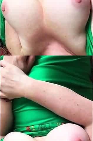 Flashing Italian MILF sul Lago Maggiore