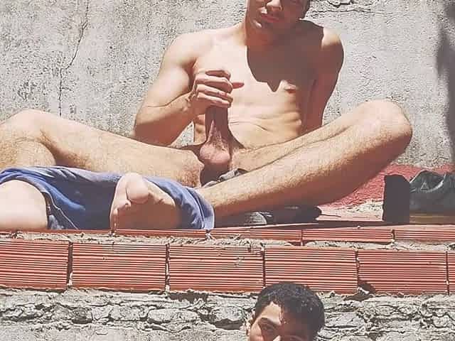 Tugjob in the air relaxing until finished