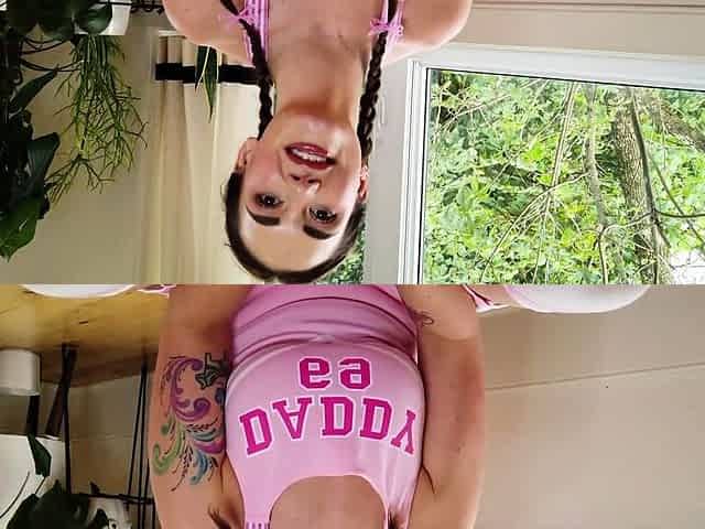 PAWG cheerleader siri dahl practicing the splits