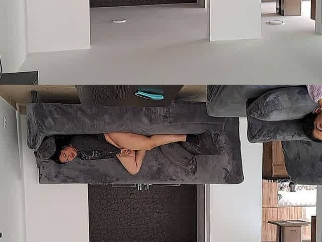Sexy and Cheeky Mature Masturbates in the Living Room