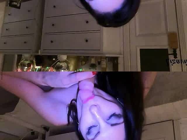 Hot MILF Gets Orgasms