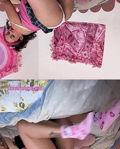 Sexy Chubby BBW Farts Big Ass in Mini Skirt Panties Tease
