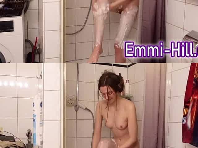 SLIM TEEN Gils SCREWS Snatch with giant VAGINA LIPS