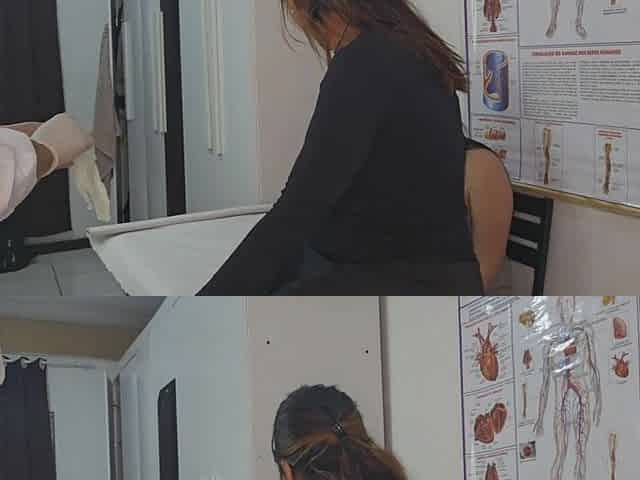 Gynecologist examines lesbo pair, one of 'em distracted by her cell phone