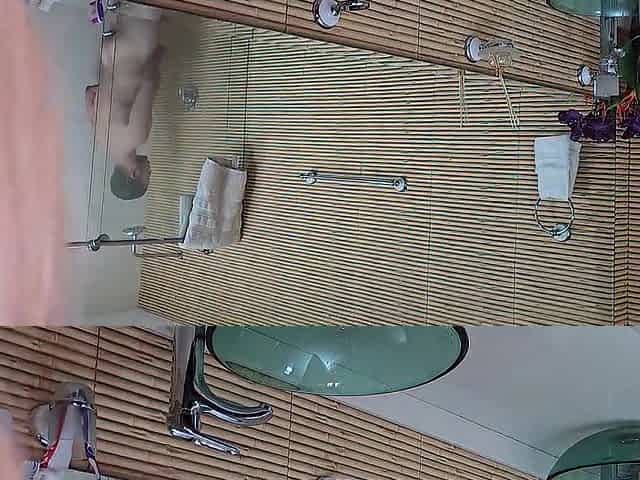 I on my stepson in the shower, I Bang him and I get a large load in my Booty -Kourtney Love