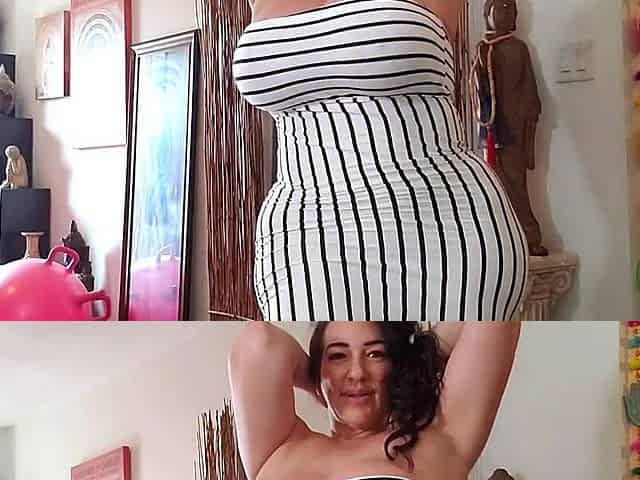 Big ass babe exposes her big boobs