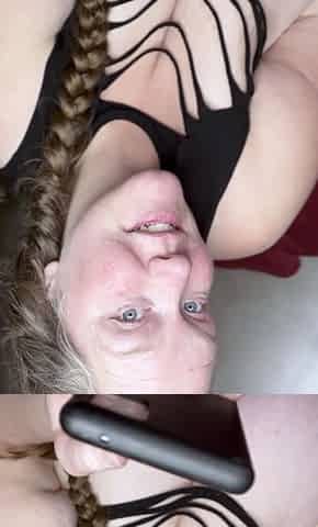 Big boob brunette masturbates on webcam
