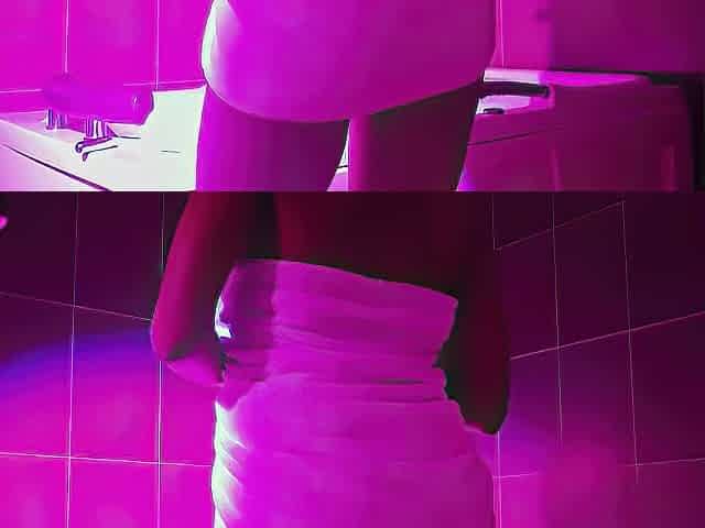Giant Black Butt in Soapy Tub - Fleshly Bubble Washroom Tease.