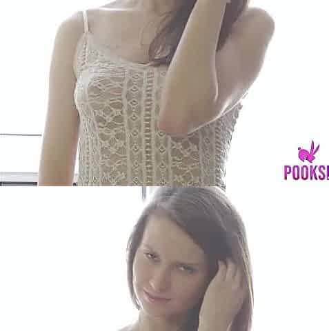 All Natural Boobs Brunette hair Mafer H Disrobes & Gets Off For U!