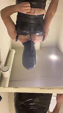 Latex mask breath play