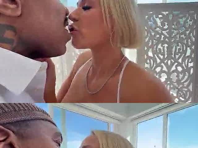 Golden-haired Anal
