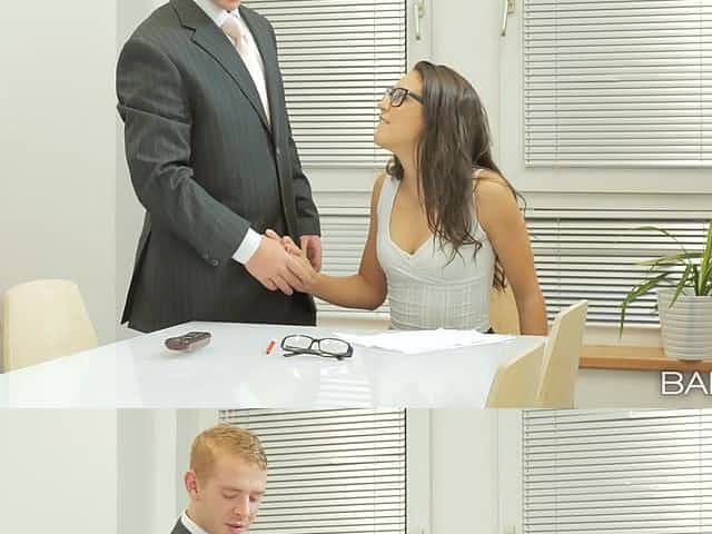 Provocative secretary Carolina Abril seduces her boss for sex