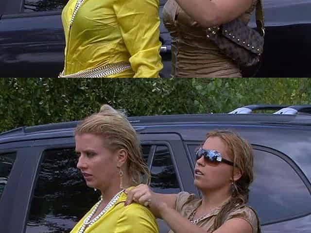 Busty blonde babe outdoor flash for cash