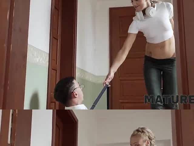 Nicole Wonder - Delicious Cougar Sex