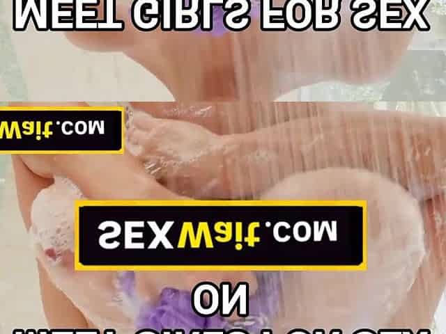Gigantic titties mother I'd like to fuck catches panty thief and bangs him
