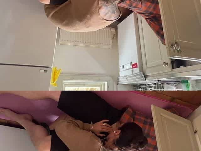 Housewife Got Horny Seeing the Plumber Working the Sink