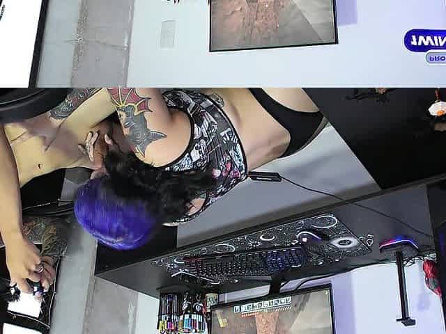 My boyfriend was playing minecraf during the time that i suck his ramrod and make him cum