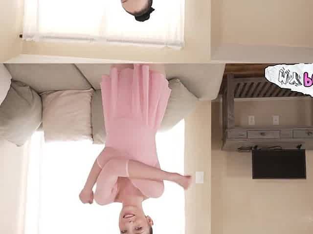 Stepdaughter needs to be stretched out previous to ballet practice