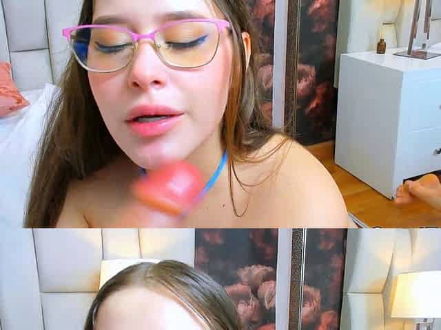 Naughty Nerd Babe Gets Off on Cam