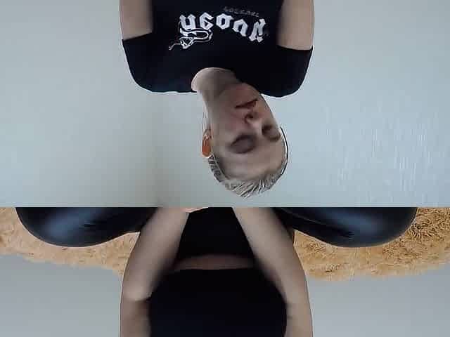 Angel Masturbating Her Jucie Vagina