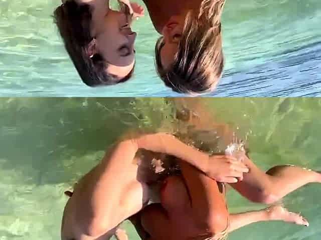TWO GIRLS HAVE FUN IN THE PUBLIC
