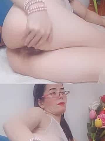 Amazing Ass of Asian Girl She Take Dildo Fuck Her Pussy Sexy Hairy