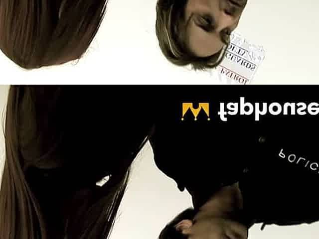 Chick gets bare and horny for steaming XXX play at visa checkpoint!