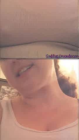 See My Hawt Vagina Pissing Closeup