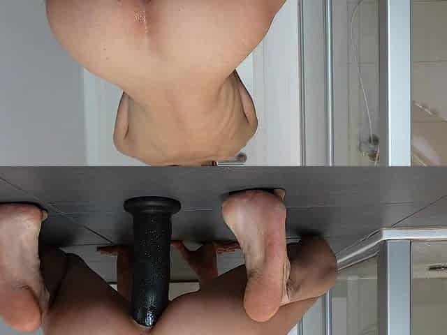 slim and hot crinaaaa likes to tease herself- anal screw home alone