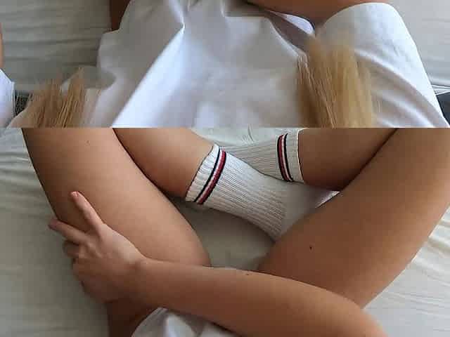 4K POV CUTE BEAUTY CUMS - WHITE SOAKED PANTS