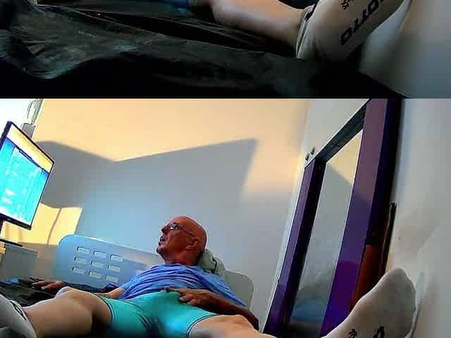 Vagina seeks shlong