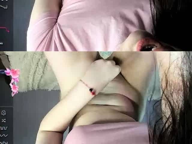 Lovely Amateur teen brunette masturbating outdoor