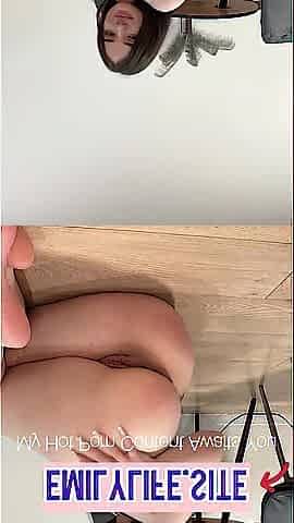 Hawt honey masturbating her hawt twat