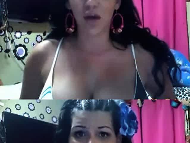 Big-Titted Latina Babe on Webcam!