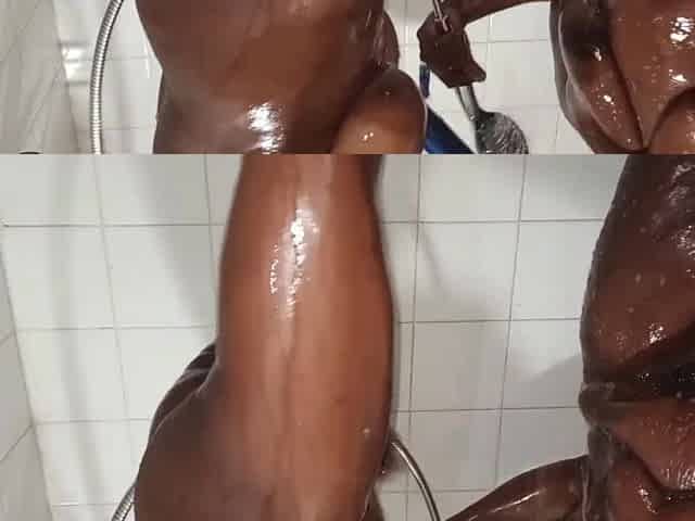 Showering Jointly 2 Black Milfs
