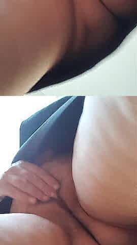 I jerk off my plump clit under a mini skirt