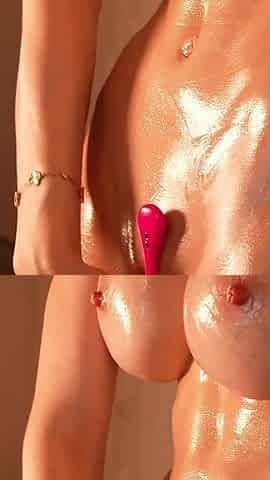 Big Tits in Oil. Can't Take Your Eyes off