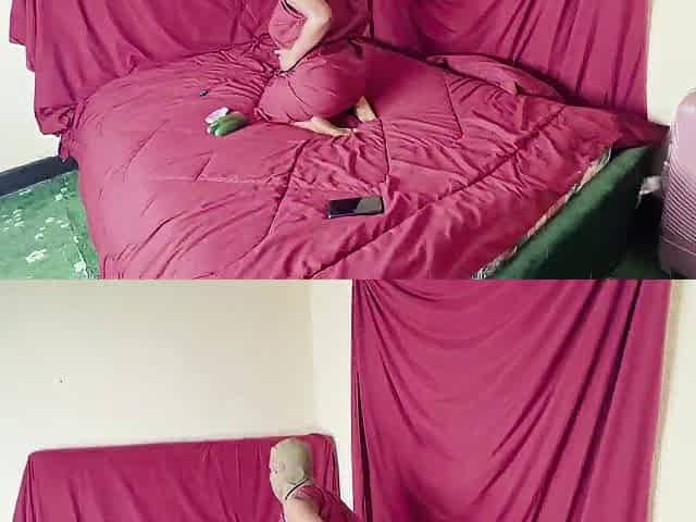 solo black female masturbation with cucumber