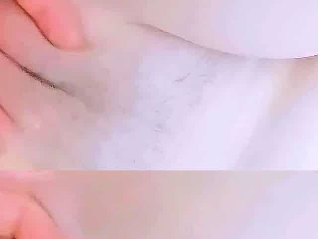 Large internal ejaculation in a wet vagina