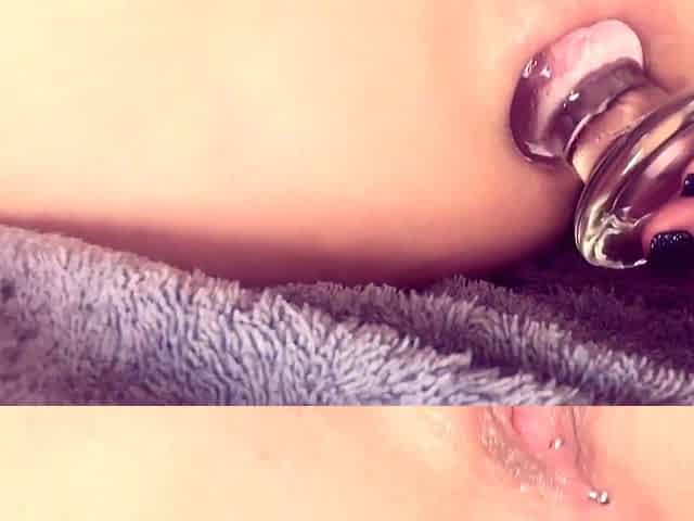 Sexy hottie Anetta Keys enjoys a solo toy masturbation