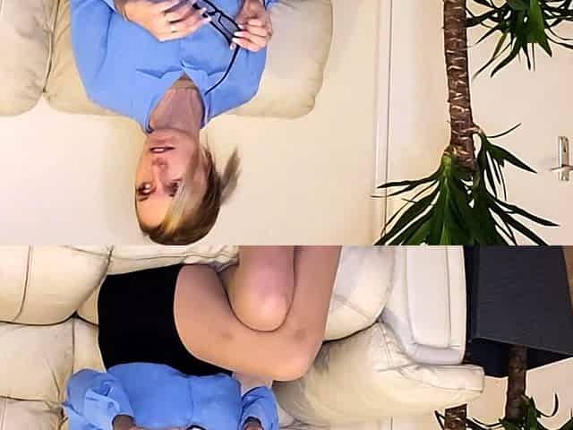 Close up MILF masturbation