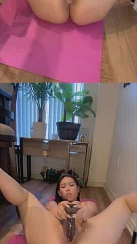this is what I call sexy yoga ORIENTAL HOTTIE MASTURBATING