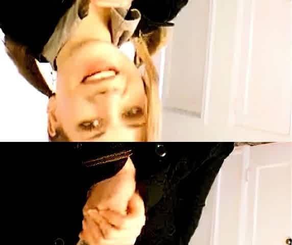 Sexy BBW Blonde on Webcam