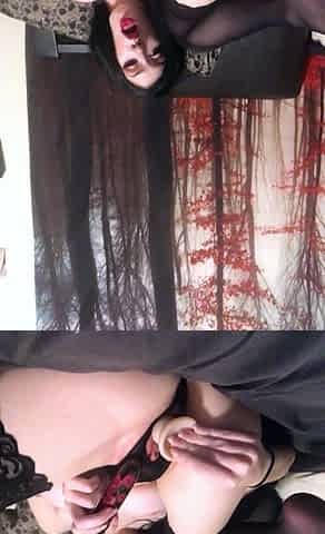 Natural brunette solo toying