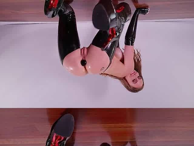 Latex Fisting & Cum Filled Butt