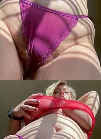 Blonde babe with a big ass and boobs masturbates