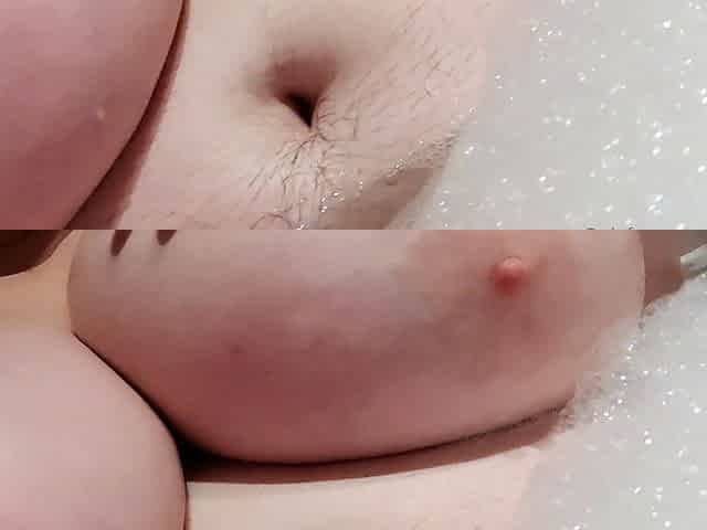 Big boob brunette masturbates on webcam
